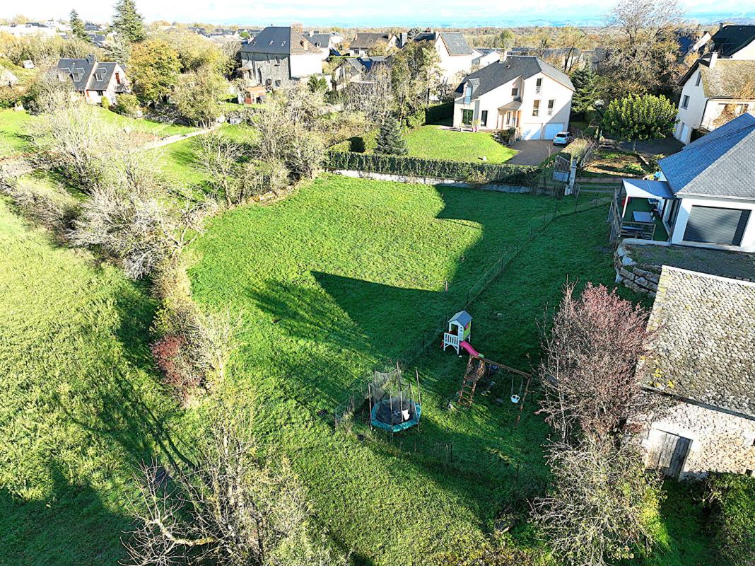 SEBAZAC-CONCOURES Rare terrain viabilisé de 855 m² vue nature, impasse calme, proche Rodez 3