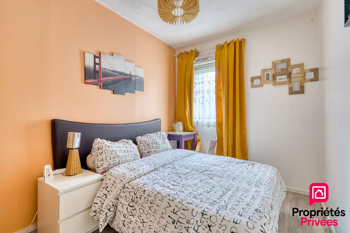 VENISSIEUX T4 traversant, lumineux avec balcon - Garage fermé possible 5