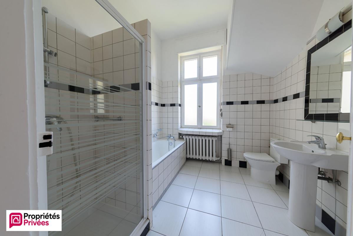 LE BAN-SAINT-MARTIN Maison Le Ban-Saint-Martin 10 pièces 288 m2 12