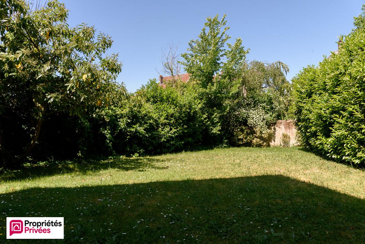LE BAN-SAINT-MARTIN Maison Le Ban-Saint-Martin 10 pièces 288 m2 18
