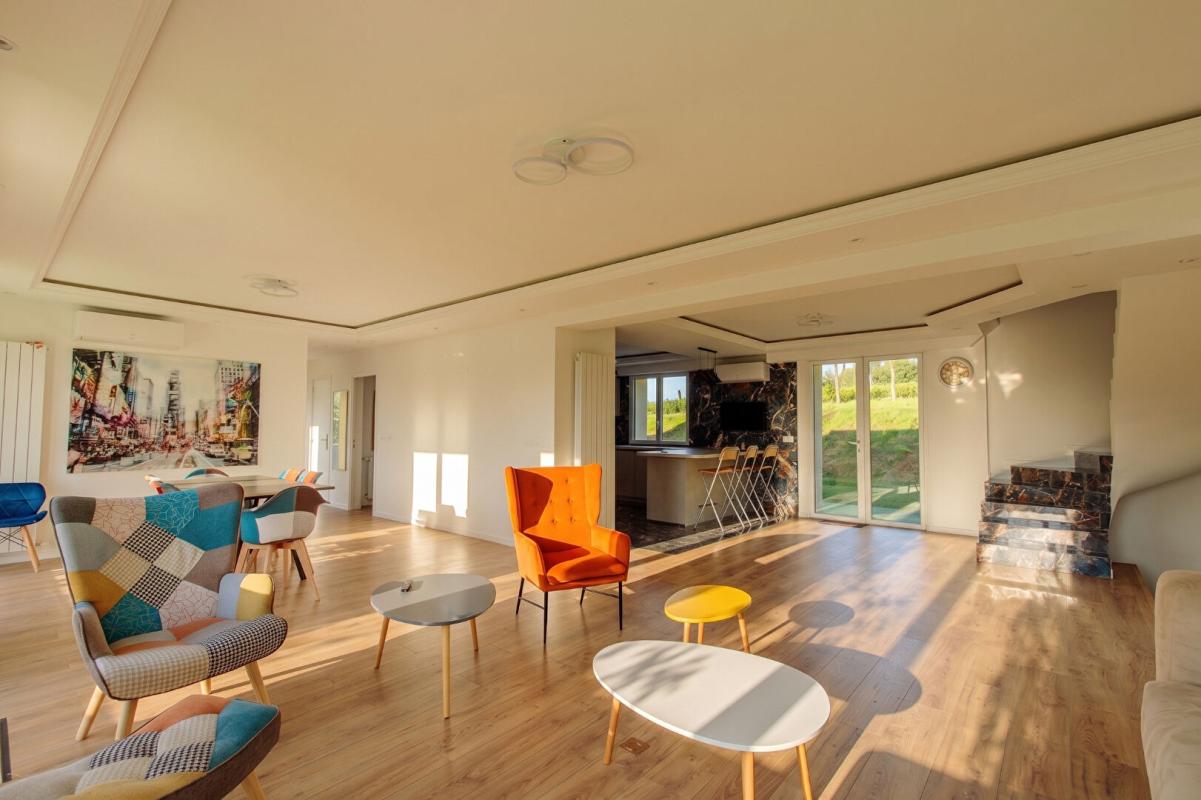 SERAINCOURT Coup de coeur à Seraincourt : Maison rénovée et vue imprenable 2