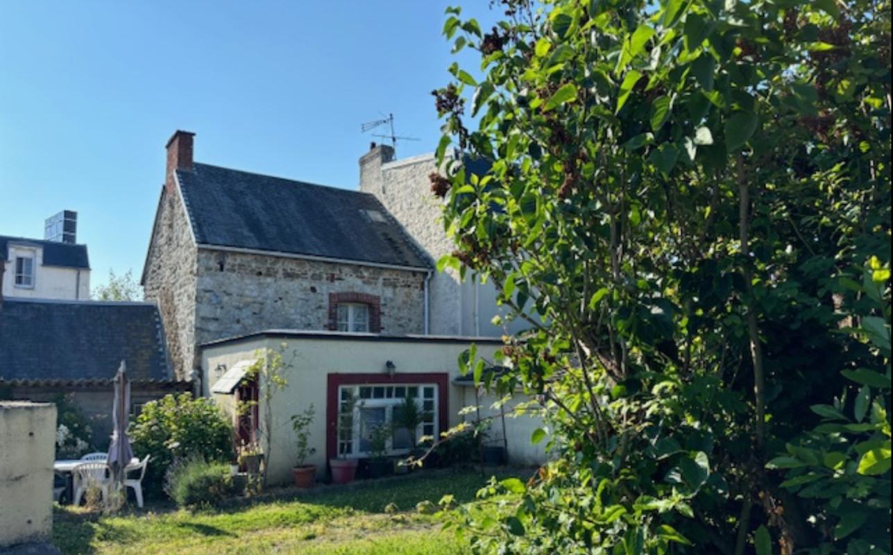 DONVILLE-LES-BAINS Maison au coeur de Donville Les Bains 1