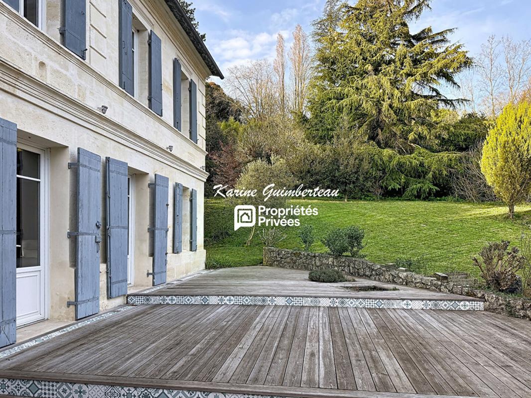 FRONSAC Fronsadais : Maison type Girondine en pierre 208 m2 + dépendance 15