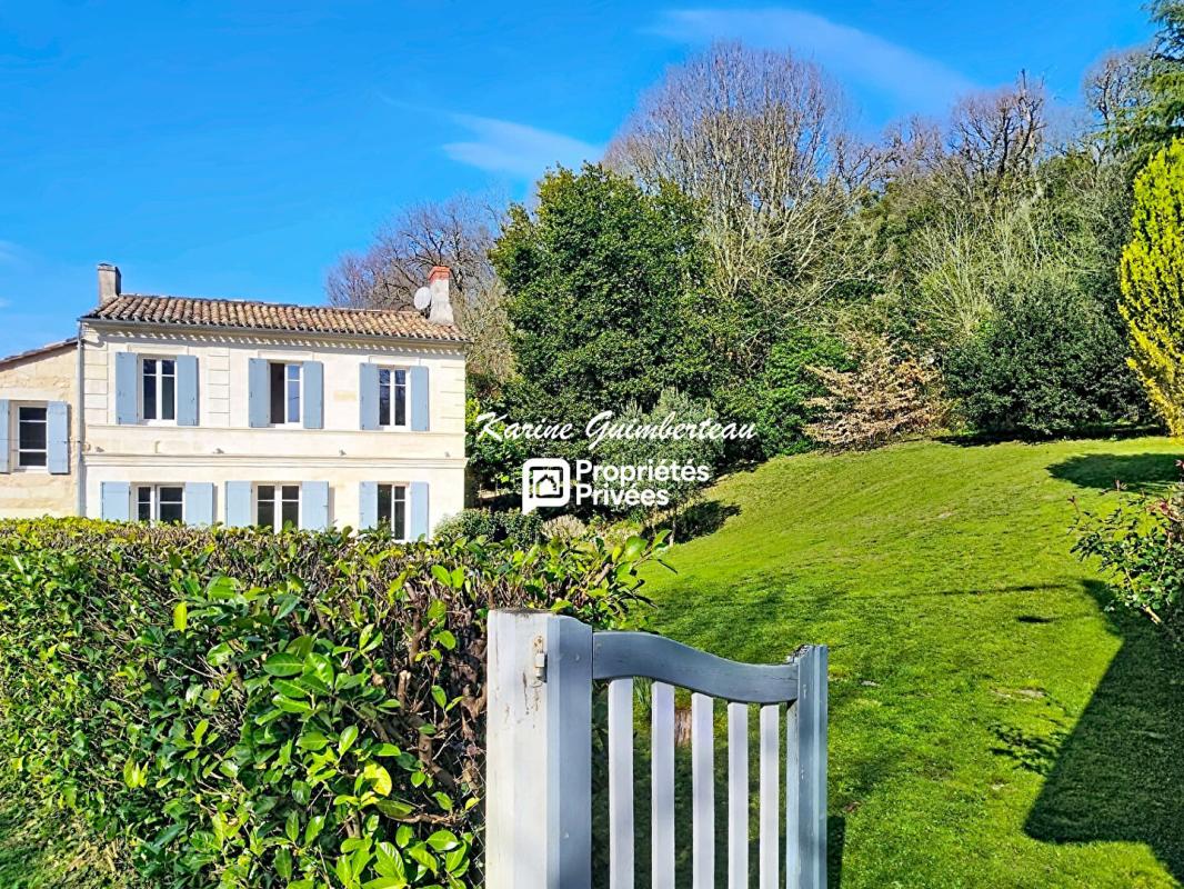 FRONSAC Fronsadais : Maison type Girondine en pierre 208 m2 + dépendance 2