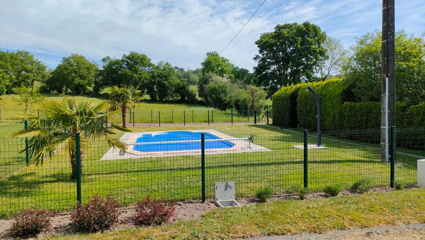 MORTAGNE-SUR-SEVRE Maison avec chambres d'hôtes Mortagne sur Sevre 8 pièces 177 m2 14