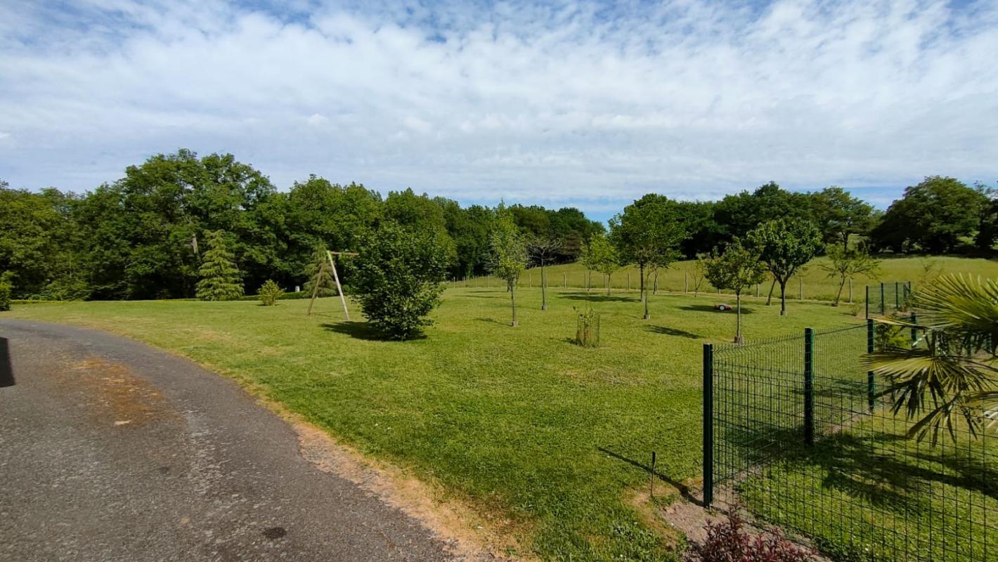 MORTAGNE-SUR-SEVRE Maison avec chambres d'hôtes Mortagne sur Sevre 8 pièces 177 m2 16