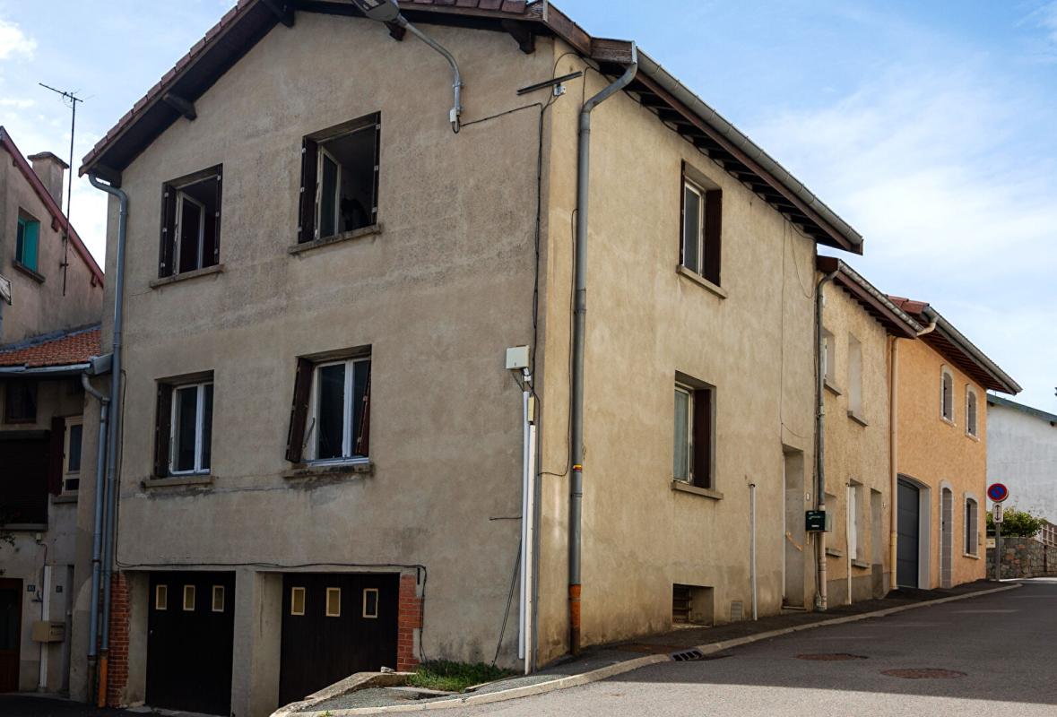 VIOLAY charmante maison de village de 80 m² ? Idéalement située à Violay 1