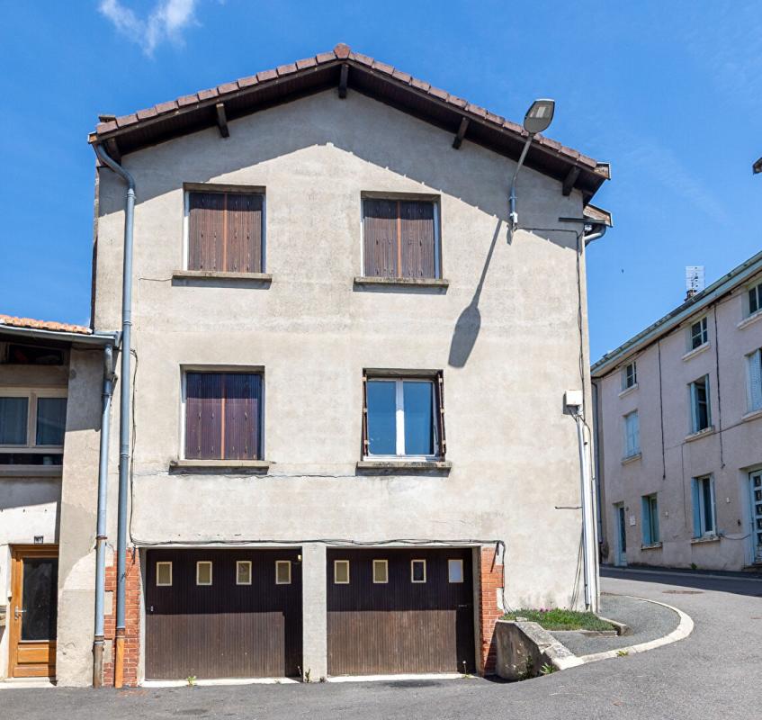 VIOLAY charmante maison de village de 80 m² ? Idéalement située à Violay 13