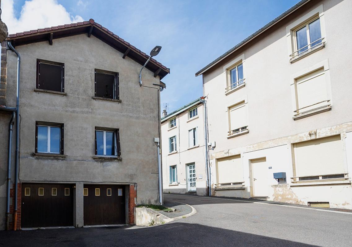 VIOLAY charmante maison de village de 80 m² ? Idéalement située à Violay 3