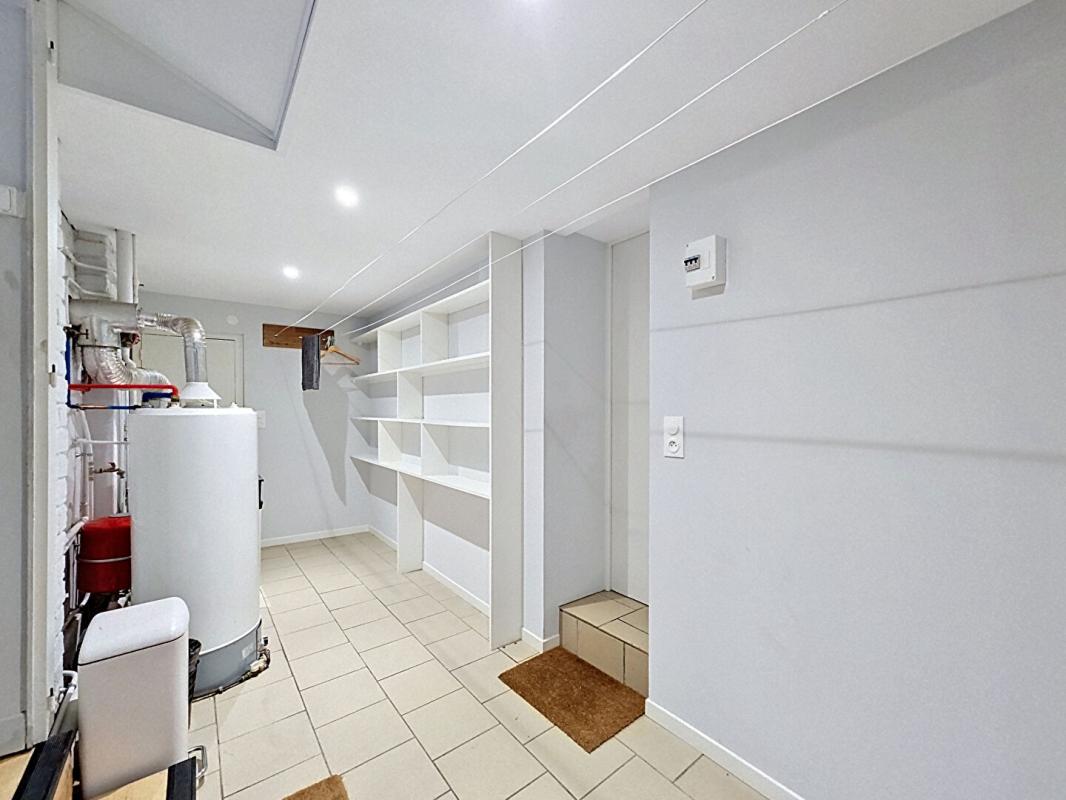 ALENCON Maison Alencon 8 pièce(s) 190 m2 16
