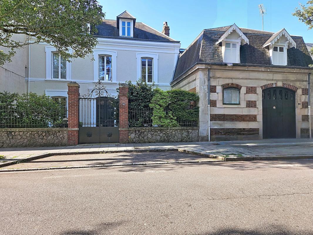 ALENCON Maison Alencon 8 pièce(s) 190 m2 17