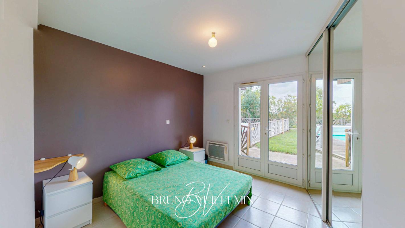 LEZIGNAN-CORBIERES PROPRIETE MODERNE10 PIECES EN POSITION DOMINANTE SUR 1 ha 14
