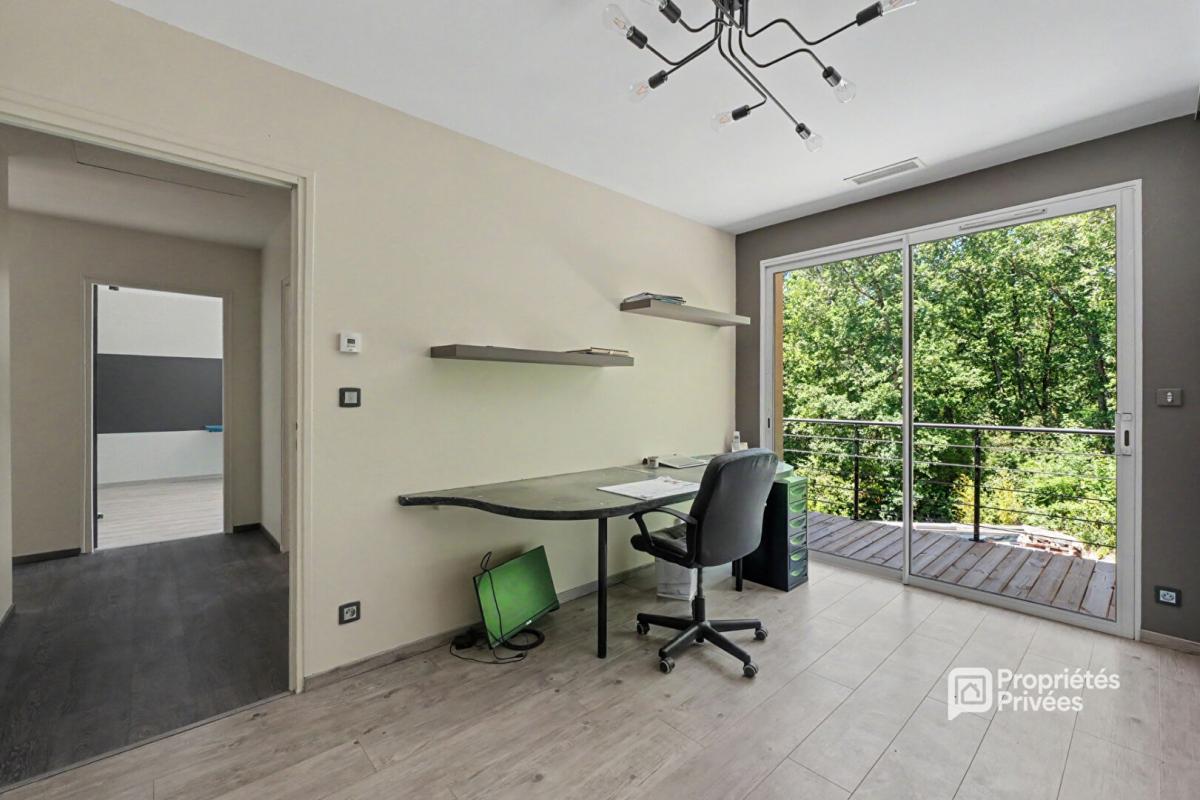 BOULOC Maison T5 de 181m2, 200 m2 de dépendace sur 2000 m2 de parcelle 12