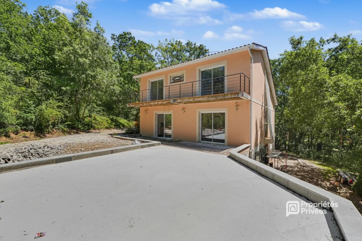 BOULOC Maison T5 de 181m2, 200 m2 de dépendace sur 2000 m2 de parcelle 14