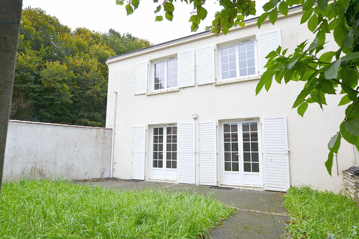LUCON Maison Lucon 4 pièce(s) 91 m2 1