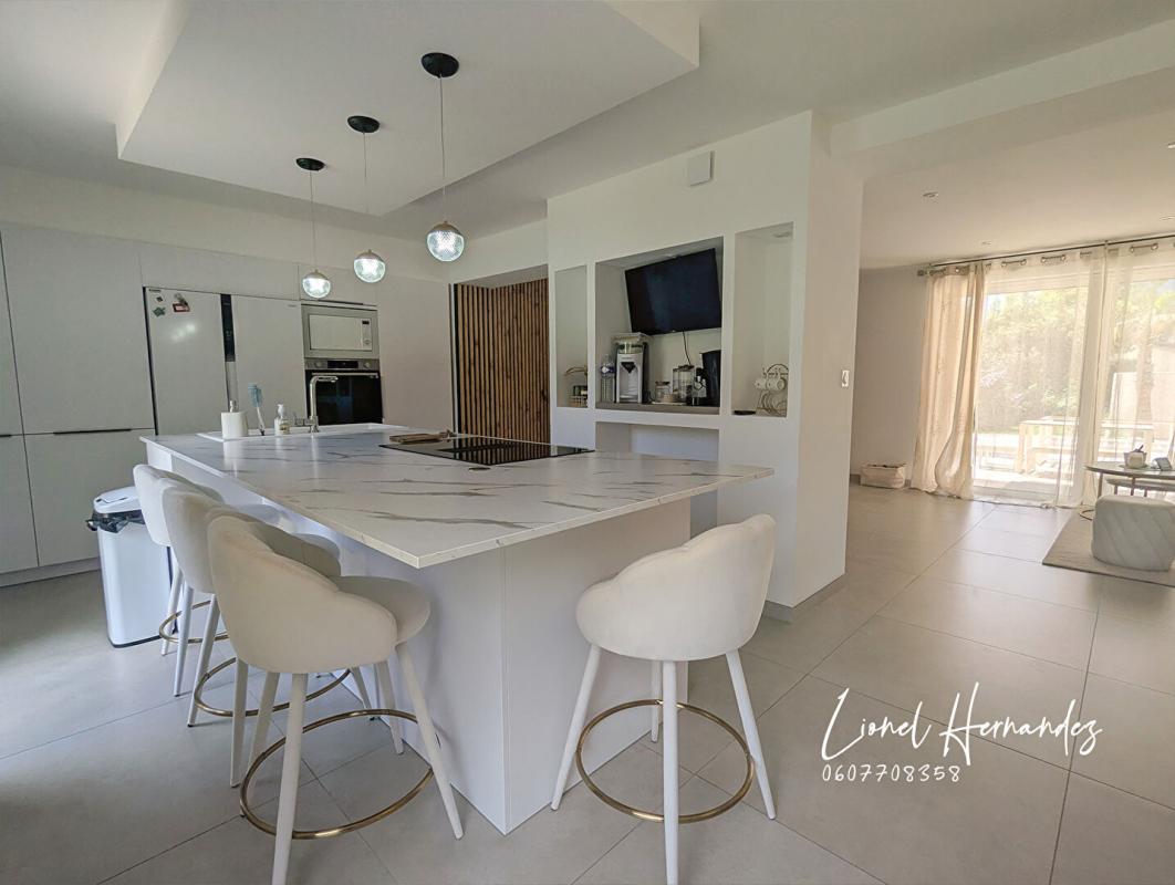 ALES Maison rénovée de 123 m² avec terrain plat, clos et arboré de 1250 m² 6