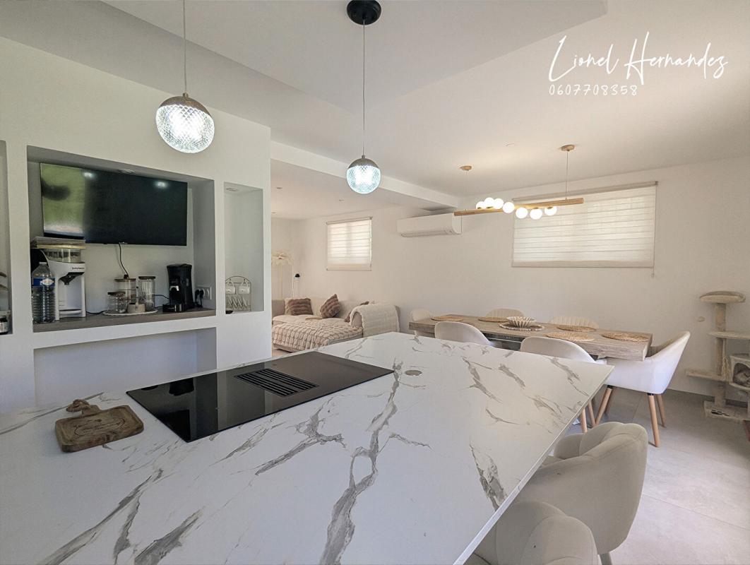 ALES Maison rénovée de 123 m² avec terrain plat, clos et arboré de 1250 m² 7