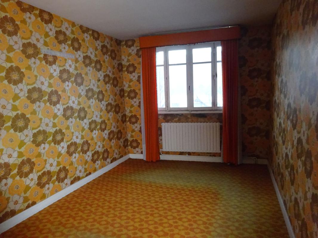 AZAY-LE-FERRON Maison Azay Le Ferron 9 pièce(s) 162 m2 13