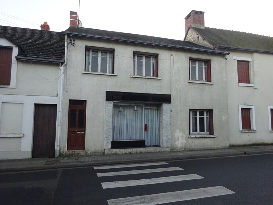 AZAY-LE-FERRON Maison Azay Le Ferron 9 pièce(s) 162 m2 17