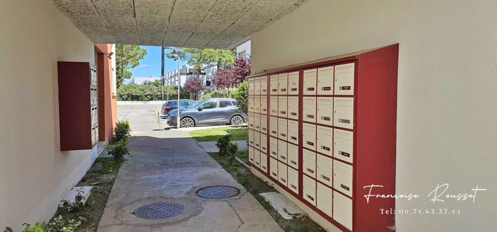 LE GRAU-DU-ROI STUDIO MEUBLE + PARKING 10