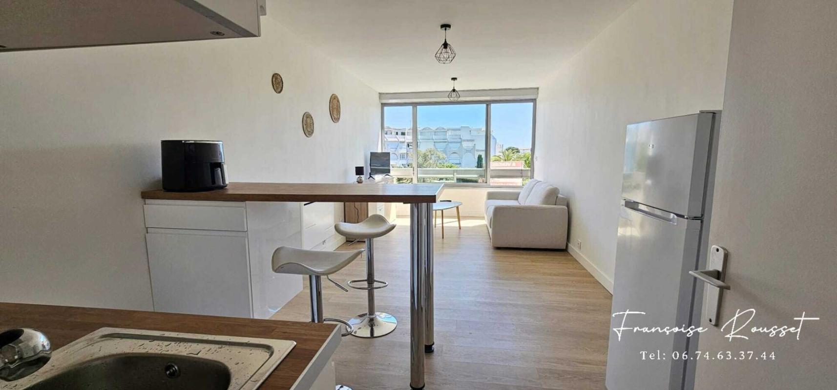 LE GRAU-DU-ROI STUDIO MEUBLE + PARKING 2
