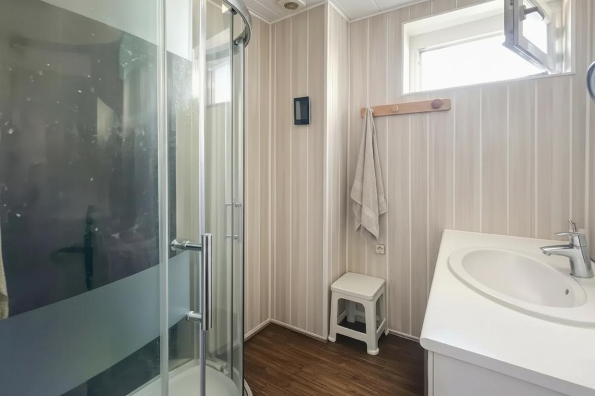 MONTFERMEIL Montfermeil 93370 .Pavillon avec jardin arboré, stationnement multiple, sous-sol total 60 m² ? Fort potentiel 12