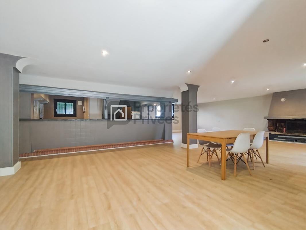 AUREVILLE Auréville, Propriété familiale avec piscine et appartement indépendant et garage 60 m² 11