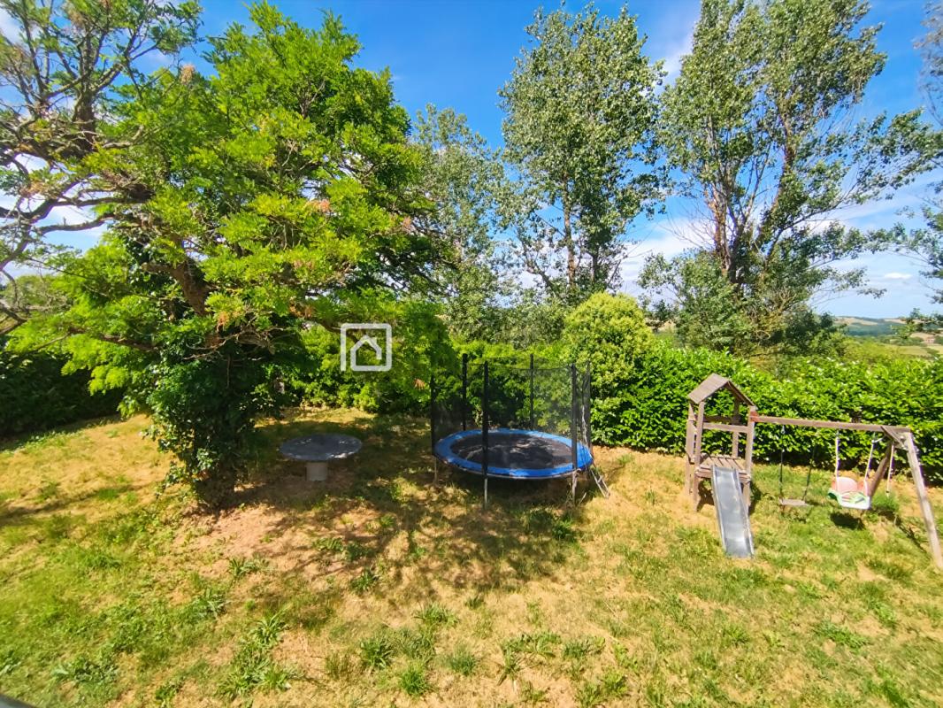 AUREVILLE Auréville, Propriété familiale avec piscine et appartement indépendant et garage 60 m² 12