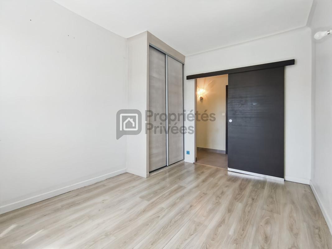 AUREVILLE Auréville, Propriété familiale avec piscine et appartement indépendant et garage 60 m² 5