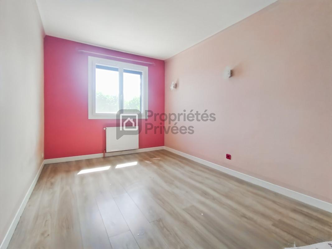 AUREVILLE Auréville, Propriété familiale avec piscine et appartement indépendant et garage 60 m² 6