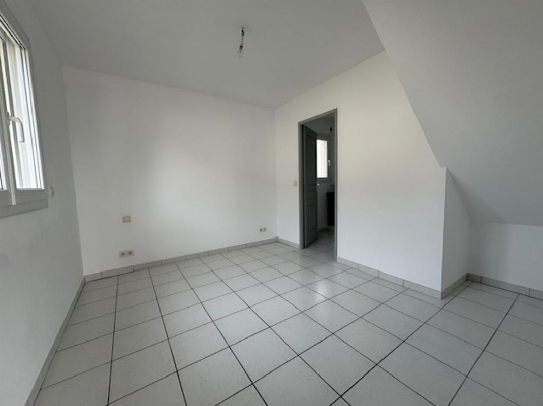COUDEVILLE-SUR-MER Maison familiale avec vie de plain-pied de 2001 6