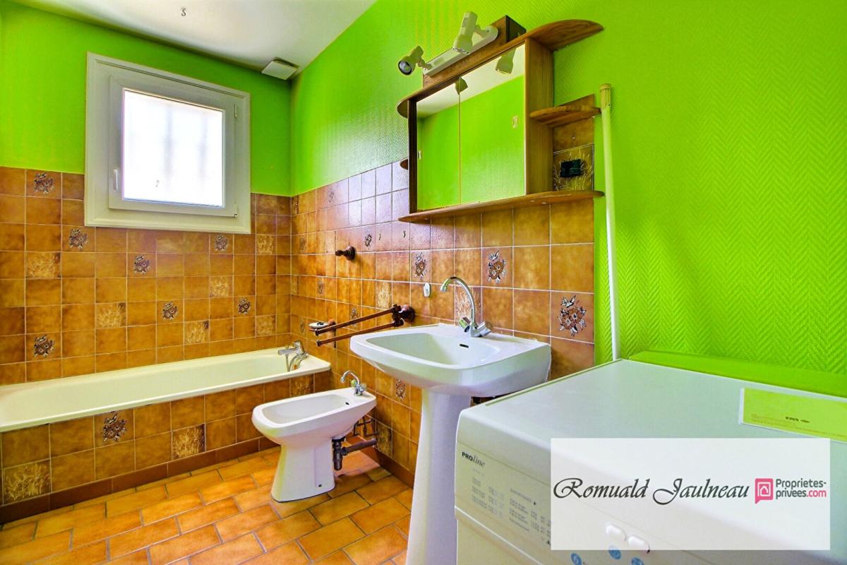 CHARTRES Maison de 136 m²sur sous sol avec 5 chambres 8