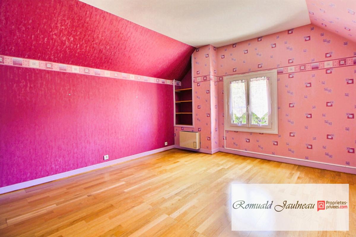 CHARTRES Maison de 136 m²sur sous sol avec 5 chambres 9