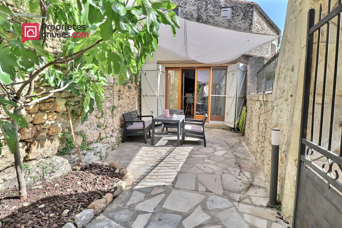 UZES Maison de village entre Uzes et Nimes 1