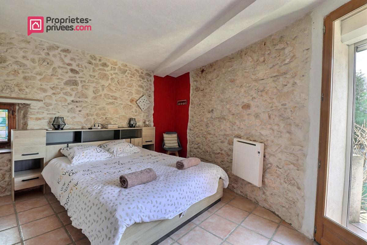 UZES Maison de village entre Uzes et Nimes 12