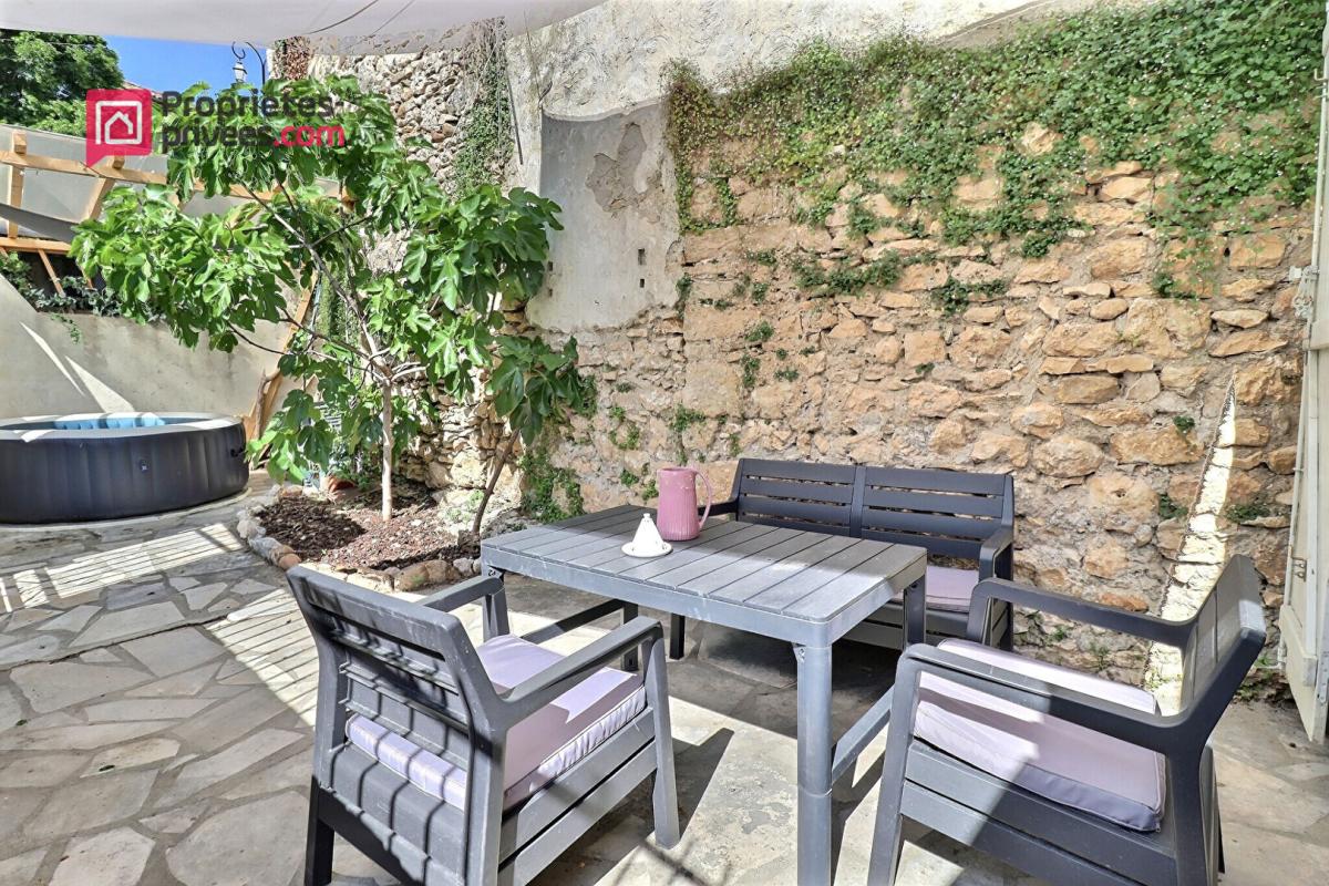 UZES Maison de village entre Uzes et Nimes 13