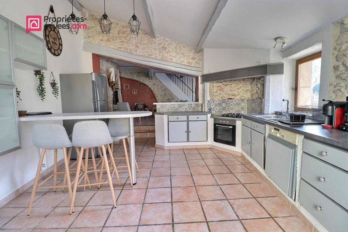 UZES Maison de village entre Uzes et Nimes 14