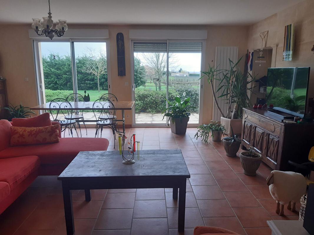 SAINT-PALAIS Ensemble immobilier de 2 maisons 364 m2 - revenu  locatif - PRIX 375 000 3