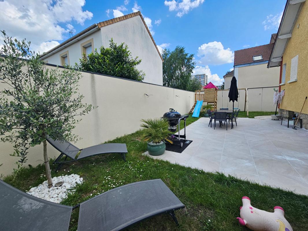 TAVERNY * MAISON ENTIEREMENT RENOVEE * * MOINS DE 10MIN GARE RER C ET LIGNE H * 15