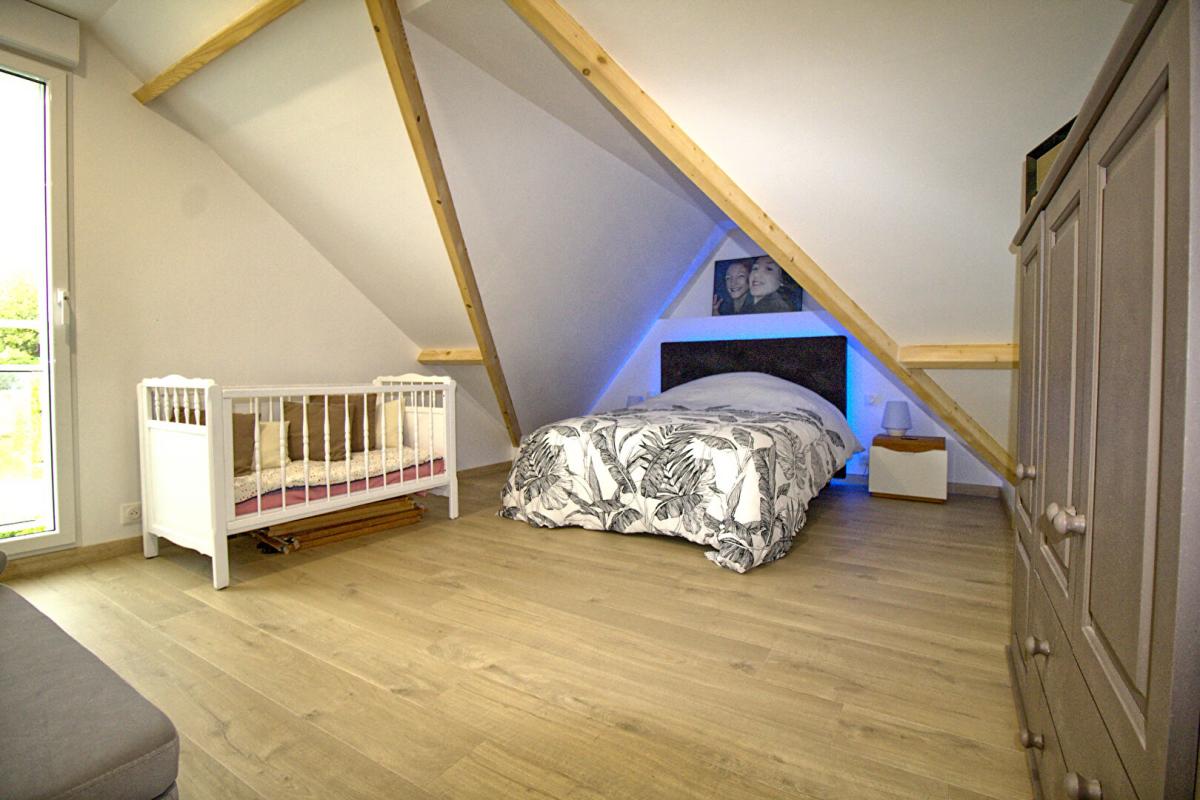 FENEU FENEU Maison totalement abouti de 170 m² 8
