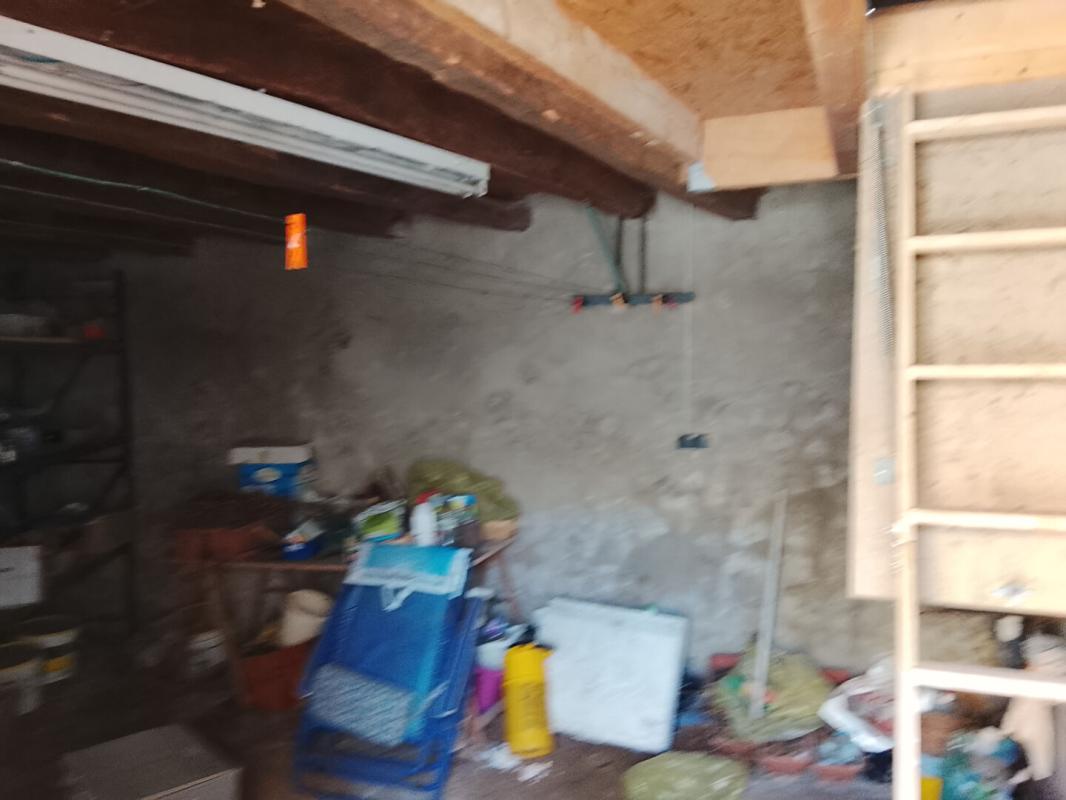 MEZIERES-EN-BRENNE Maison Mezieres En Brenne 3 pièce(s) 75 m2 12