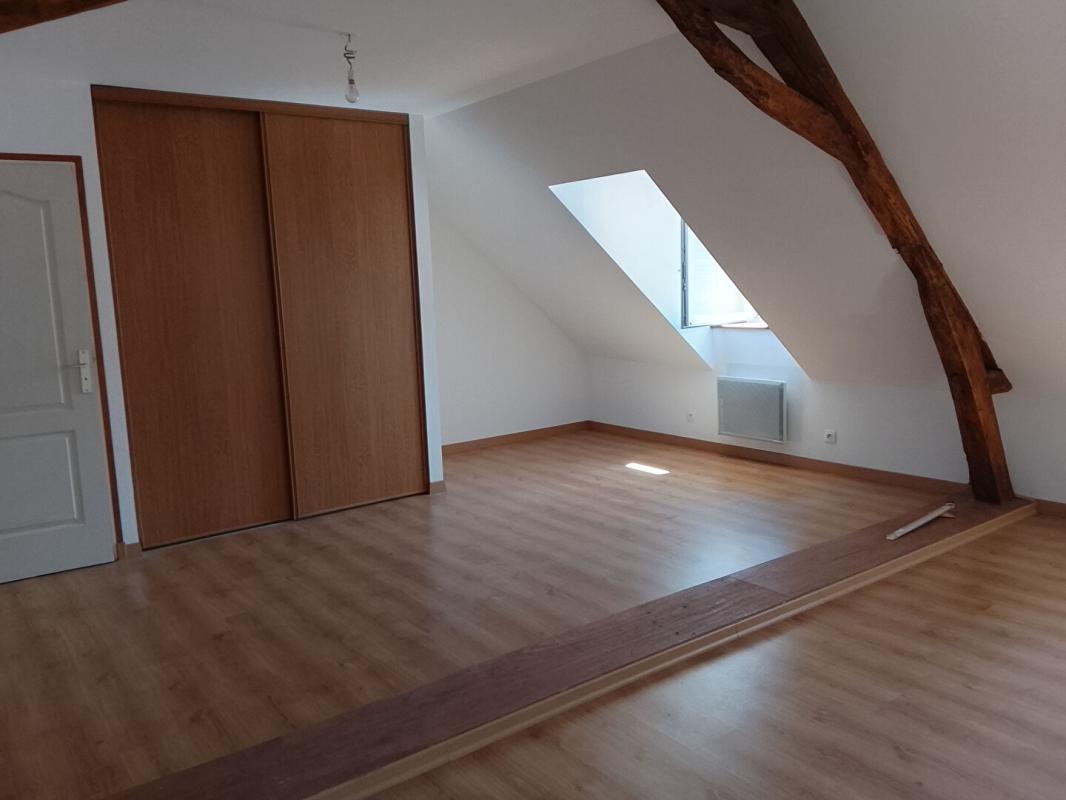 MEZIERES-EN-BRENNE Maison Mezieres En Brenne 3 pièce(s) 75 m2 5