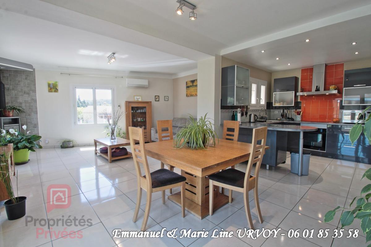 NOVES EXCLUSIVITE - NOVES 13550: Appartement T5 avec véranda et Terrasse 1