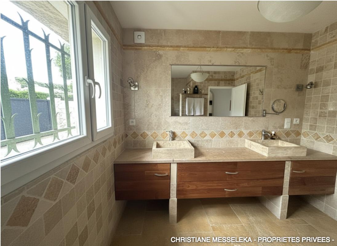 JUVIGNAC Demeure de prestige Juvignac 5 pièce(s) 190 m2 6