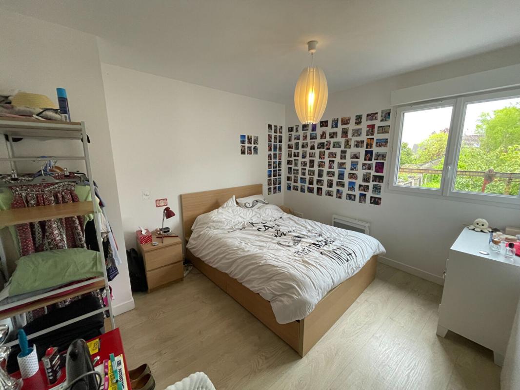 SAINT-ARNOULT-EN-YVELINES 78730 SAINT ARNOULT EN YVELINES 97 m2 8