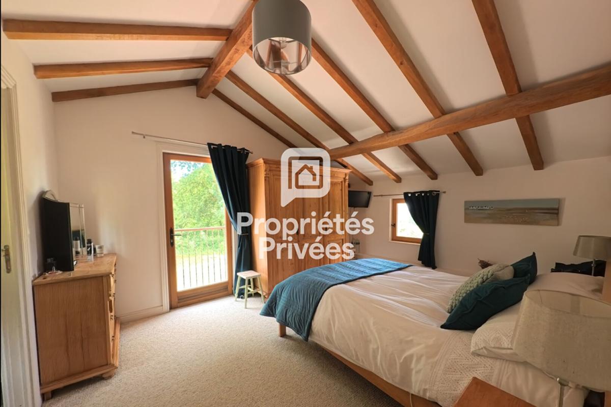 NONTRON MAISON DE CARACTERE CONTEMPORAINE DE 159 M² - PRESTATIONS HAUT DE GAMME - 3 SUITES PRIVATIVES - TERRAIN DE 6 180 M² A NONTRON 12