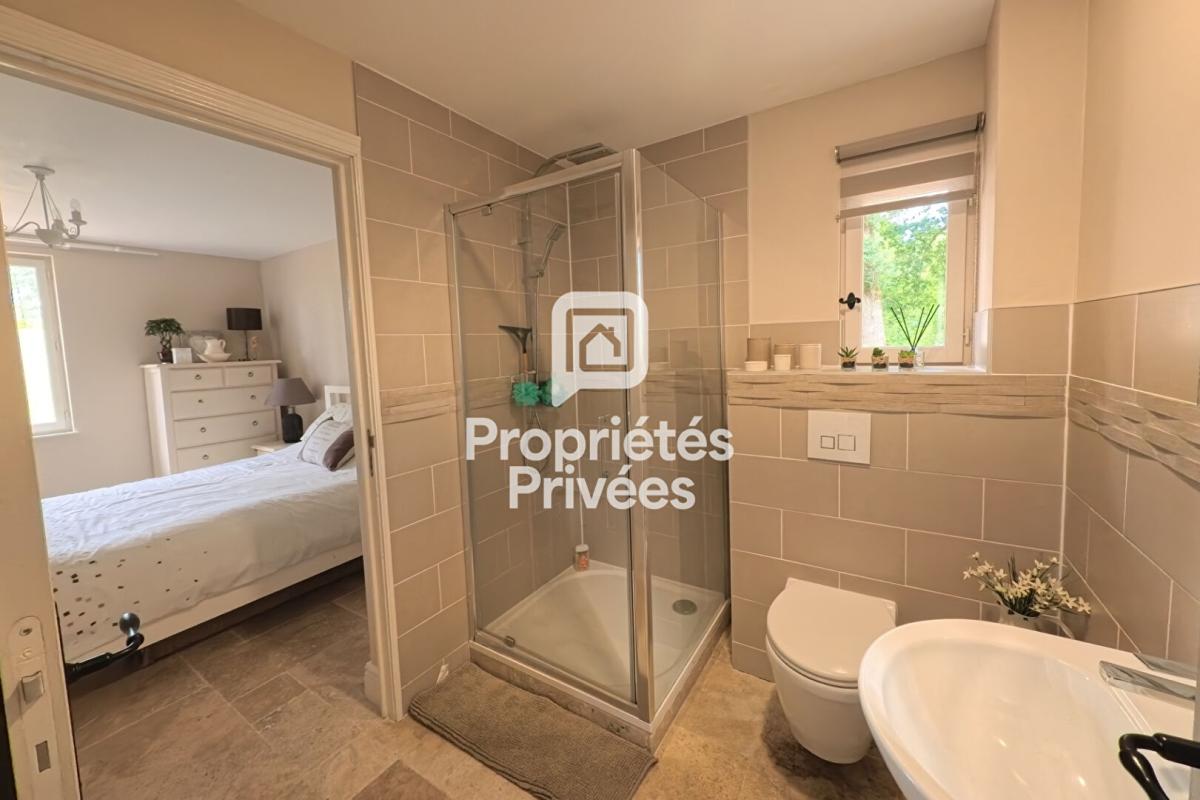 NONTRON MAISON DE CARACTERE CONTEMPORAINE DE 159 M² - PRESTATIONS HAUT DE GAMME - 3 SUITES PRIVATIVES - TERRAIN DE 6 180 M² A NONTRON 9