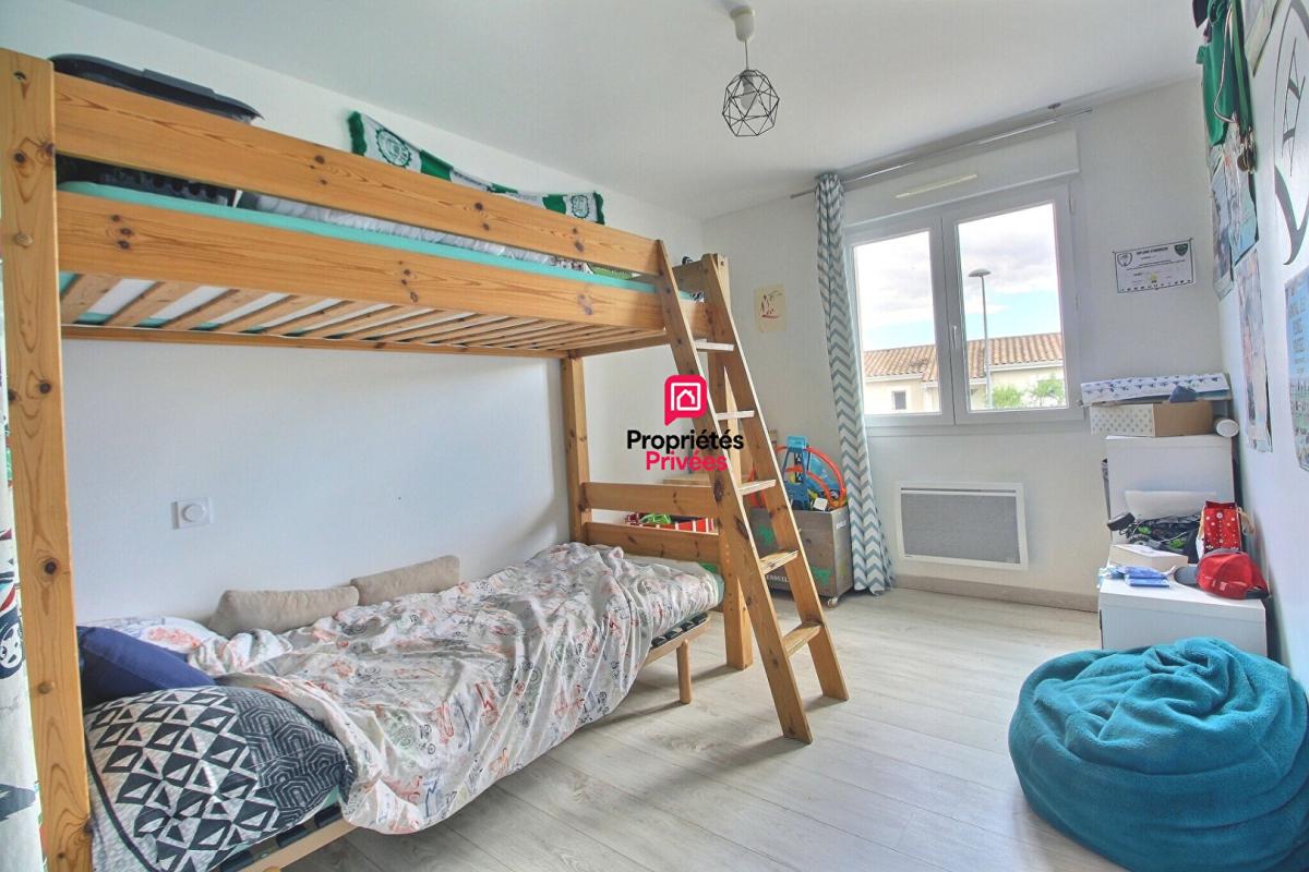 VACQUIERES Maison 3 chambres 92 m² de plain pied avec piscine à Vacquieres 10