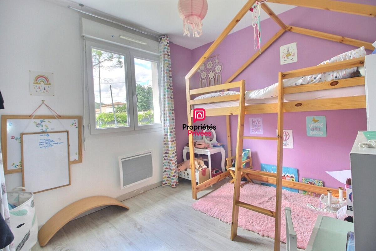 VACQUIERES Maison 3 chambres 92 m² de plain pied avec piscine à Vacquieres 11