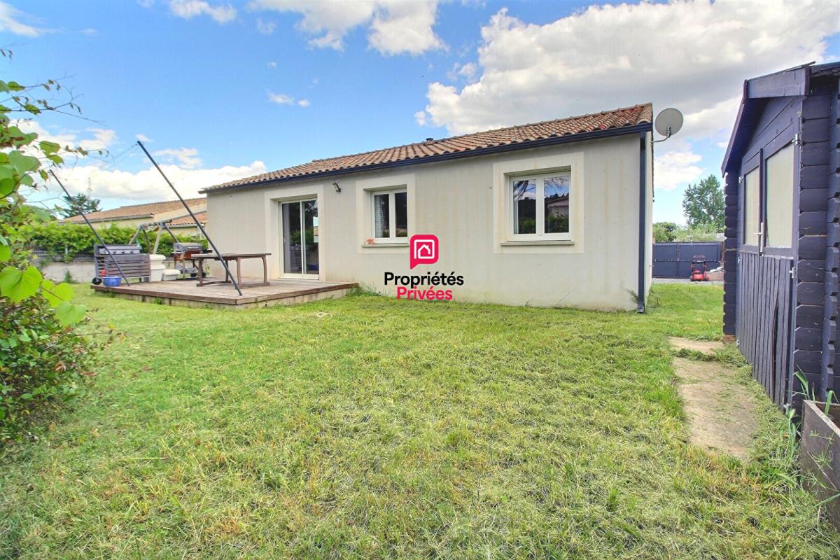 VACQUIERES Maison 3 chambres 92 m² de plain pied avec piscine à Vacquieres 15